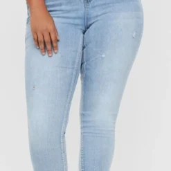 VERO MODA VMPHIA HR SKINNY J GU3162 CURVE NOOS Dames Jeans - Maat 46 X L32 -Pantalonix Verkoopwinkel 518x1200 3