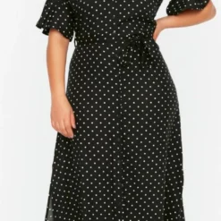 Trendyol Vrouwen Standaard Mouw Kraag Basis Grote Maten Jurk