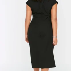 Trendyol Vrouwen Off-shoulder Cache-coeur Asymmetrisch Plus Size Jurk -Pantalonix Verkoopwinkel 689x1200