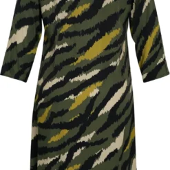 Promiss Korte, Satijnen Jurk Met Camouflageprint -Pantalonix Verkoopwinkel 692x1200 2