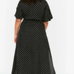 Trendyol Vrouwen Standaard Mouw Kraag Basis Grote Maten Jurk -Pantalonix Verkoopwinkel 700x1200