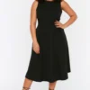 Trendyol Vrouwen Standaard Mouw Ronde Hals A-lijn Plus Size Jurk -Pantalonix Verkoopwinkel 785x1200