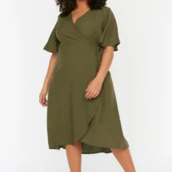 Trendyol Vrouwen Standaard Mouw V-hals Omslag Grote Maten Jurk -Pantalonix Verkoopwinkel 789x1200 2