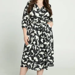 Promiss Halflange Jurk Met Grafisch Motief, Valse Wikkelkraag En Riem -Pantalonix Verkoopwinkel 799x1200 113