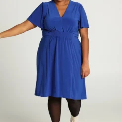 Paprika Korte, Effen Bow Jurk Met Smokwerk Op De Taille -Pantalonix Verkoopwinkel 799x1200 163