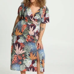 Paprika Lange Wikkeljurk Met Hawai Print -Pantalonix Verkoopwinkel 799x1200 177