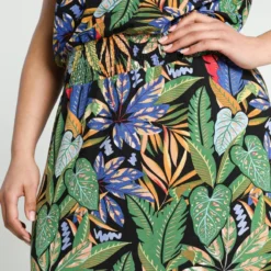 Paprika Lange Jurk In Viscose Met Hawai Print En Smalle Schouderbandjes -Pantalonix Verkoopwinkel 799x1200 185