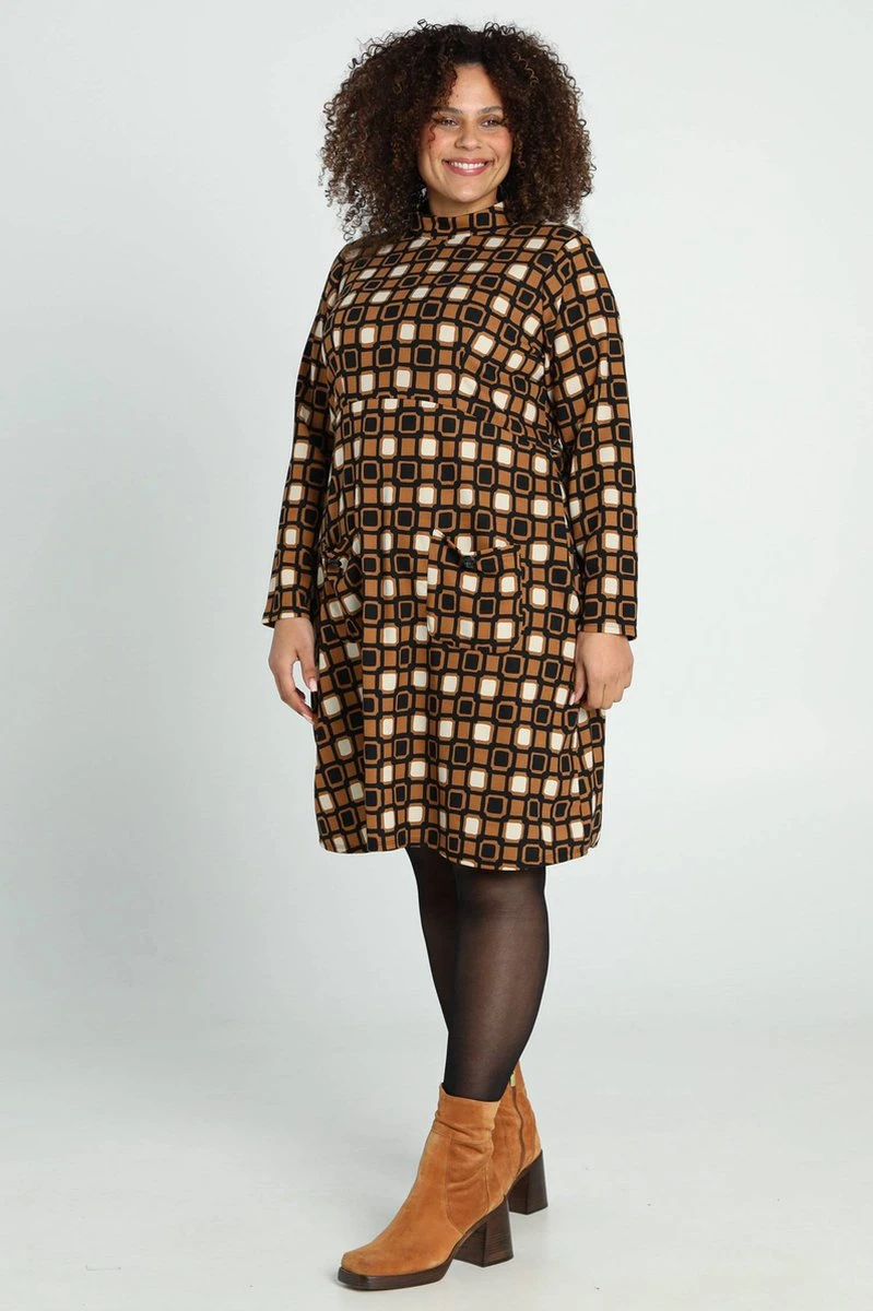 Paprika Korte Jurk In Crêpe Met Grafisch Motief 4 Paprika Korte Jurk In Crêpe Met Grafisch Motief - Afbeelding 2