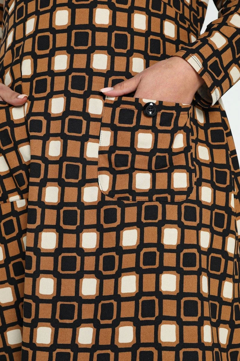 Paprika Korte Jurk In Crêpe Met Grafisch Motief 12 Paprika Korte Jurk In Crêpe Met Grafisch Motief - Afbeelding 10