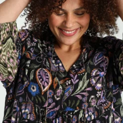 Paprika Korte Volantjurk In Viscose Met Bloemenmotief -Pantalonix Verkoopwinkel 799x1200 237