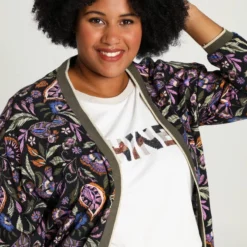 Paprika Korte, Gebloemde Bomberjack Met Lurex 15 Paprika Korte, Gebloemde Bomberjack Met Lurex -Pantalonix Verkoopwinkel 799x1200 280