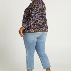 Paprika Korte, Gebloemde Bomberjack Met Lurex 17 Paprika Korte, Gebloemde Bomberjack Met Lurex -Pantalonix Verkoopwinkel 799x1200 281