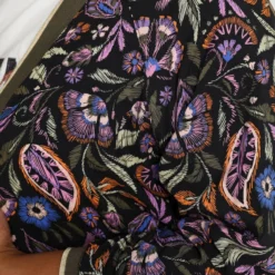 Paprika Korte, Gebloemde Bomberjack Met Lurex 20 Paprika Korte, Gebloemde Bomberjack Met Lurex -Pantalonix Verkoopwinkel 799x1200 283