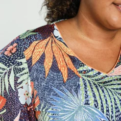 Paprika T-shirt Met Hawai Print En Vlindermouwen -Pantalonix Verkoopwinkel 799x1200 300