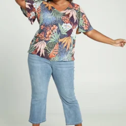 Paprika T-shirt Met Hawai Print En Vlindermouwen -Pantalonix Verkoopwinkel 799x1200 301