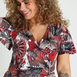 Paprika Korte, Koud Gebreide Wikkeljurk Met Bloemenmotief En Vlindermouwen 15 Paprika Korte, Koud Gebreide Wikkeljurk Met Bloemenmotief En Vlindermouwen -Pantalonix Verkoopwinkel 799x1200 36