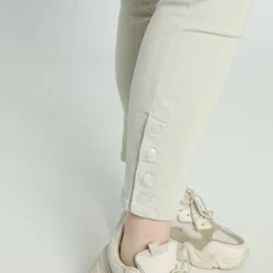 Paprika Slim 7/8-jeans 'Louise' Met 5 Zakken En Drukknoopdetail Louise 34 Paprika Slim 7/8-jeans 'Louise' Met 5 Zakken En Drukknoopdetail Louise -Pantalonix Verkoopwinkel 799x1200 479