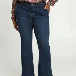 Paprika Flared Jeans 'Flavie' L32 Met Dubbele Riem En Knoop Aan De Zijkant Flavie