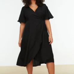 Trendyol Vrouwen Standaard Mouw V-hals Omslag Plus Size Jurk