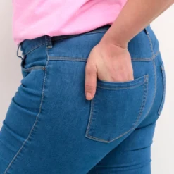 Kaffe Curve KCvicka Jeans Dames Jeans - Maat 44 -Pantalonix Verkoopwinkel 800x1200 330