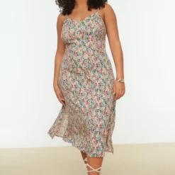 Trendyol Vrouwen Standaard Mouw V-hals Basis Grote Maten Jurk 15 Trendyol Vrouwen Standaard Mouw V-hals Basis Grote Maten Jurk -Pantalonix Verkoopwinkel 800x1200 35