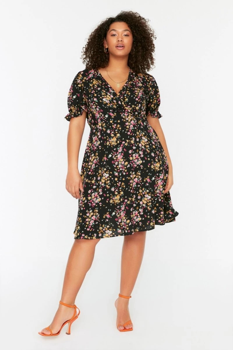 Trendyol Vrouwen Ballon Mouw V-hals A-lijn Plus Size Jurk 9 Trendyol Vrouwen Ballon Mouw V-hals A-lijn Plus Size Jurk - Afbeelding 7