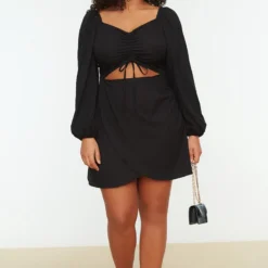 Trendyol Vrouwen Ballon Mouw V-hals Omslag Plus Size Jurk