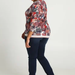 Paprika Gebloemd T-shirt Met Sportband Onderaan -Pantalonix Verkoopwinkel 803x1200 1