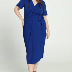 Promiss Lange, Effen Plisséjurk Met Valse Wikkelkraag -Pantalonix Verkoopwinkel 805x1200 5