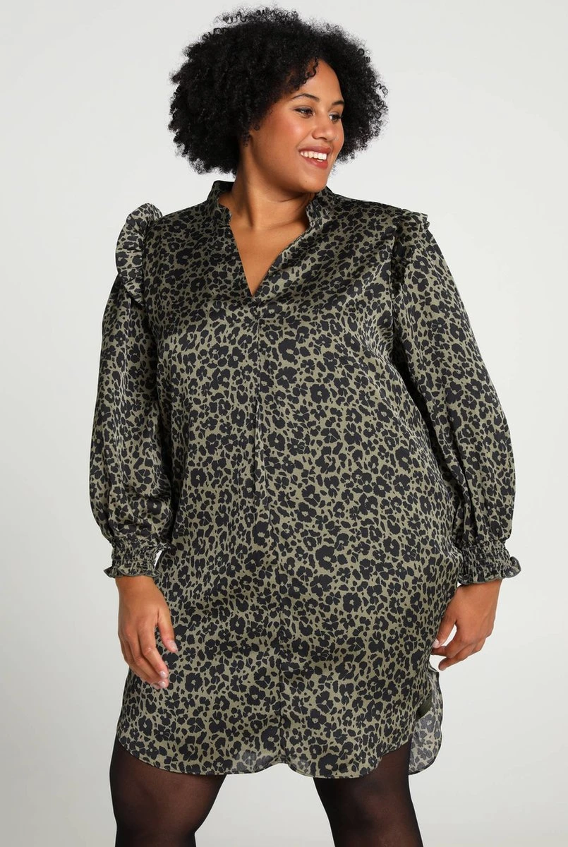 Paprika Korte Volantjurk Met Dierenprint En Smokwerk 3 Paprika Korte Volantjurk Met Dierenprint En Smokwerk