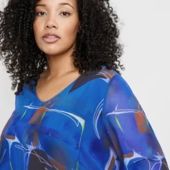 SAMOON Dames Chiffon Blouse Blue Bonnet Gemustert-50 -Pantalonix Verkoopwinkel 807x1200 17