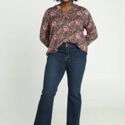 Paprika Flared Jeans 'Flavie' L32 Met Dubbele Riem En Knoop Aan De Zijkant Flavie -Pantalonix Verkoopwinkel 808x1200 10