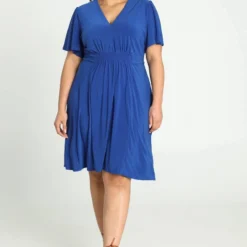 Paprika Korte, Effen Bow Jurk Met Smokwerk Op De Taille -Pantalonix Verkoopwinkel 810x1200 7