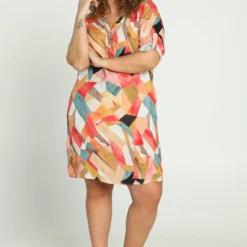 Paprika Korte, Linnen Jurk Met Grafisch Motief -Pantalonix Verkoopwinkel 813x1200