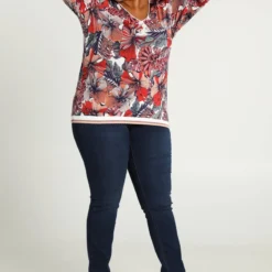 Paprika Gebloemd T-shirt Met Sportband Onderaan -Pantalonix Verkoopwinkel 814x1200 1