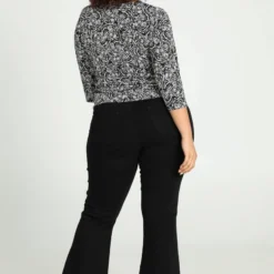 Paprika Bedrukt T-shirt Met Rits En Elastische Onderkant 17 Paprika Bedrukt T-shirt Met Rits En Elastische Onderkant -Pantalonix Verkoopwinkel 814x1200