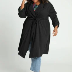 Paprika Lange, Lichte Trenchcoat Met Kap En Knopen 22 Paprika Lange, Lichte Trenchcoat Met Kap En Knopen -Pantalonix Verkoopwinkel 815x1200 4