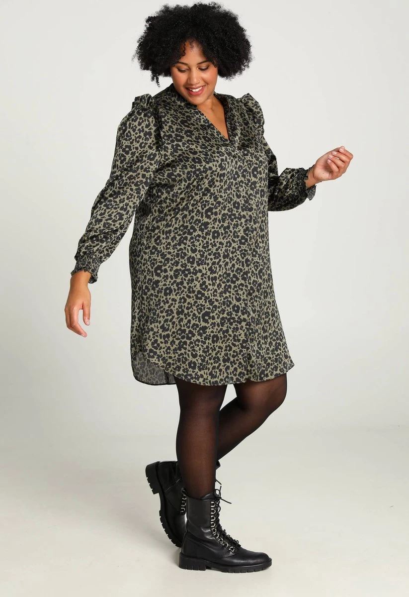 Paprika Korte Volantjurk Met Dierenprint En Smokwerk 4 Paprika Korte Volantjurk Met Dierenprint En Smokwerk - Afbeelding 2