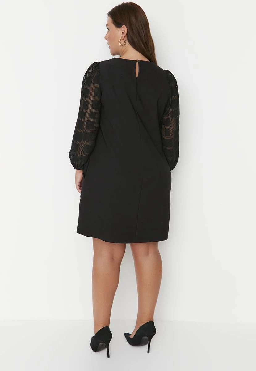 Trendyol Vrouwen Ballon Mouw Ronde Hals A-lijn Plus Size Jurk 9 Trendyol Vrouwen Ballon Mouw Ronde Hals A-lijn Plus Size Jurk - Afbeelding 7