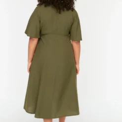 Trendyol Vrouwen Standaard Mouw V-hals Omslag Grote Maten Jurk -Pantalonix Verkoopwinkel 841x1200