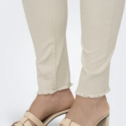 ONLY CARMAKOMA CARWILLY REG ANK RAW SK DNM DOT019 NOOS Dames Jeans - Maat 42 X L34 14 ONLY CARMAKOMA CARWILLY REG ANK RAW SK DNM DOT019 NOOS Dames Jeans - Maat 42 X L34 -Pantalonix Verkoopwinkel 876x1200 138