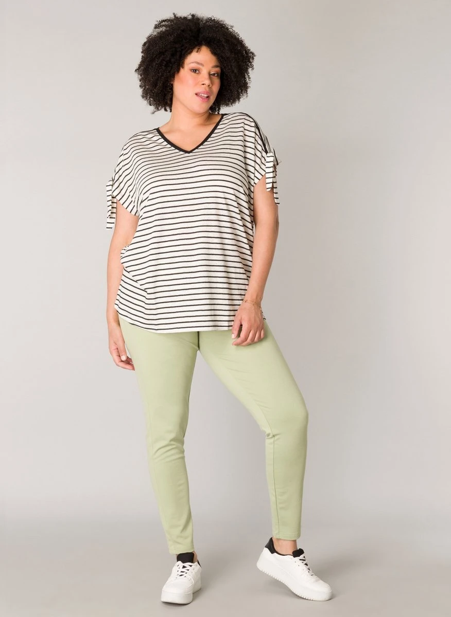 YESTA Jelaina Essential - Black/Ecru - Maat 4(54/56) 6 YESTA Jelaina Essential - Black/Ecru - Maat 4(54/56) - Afbeelding 4