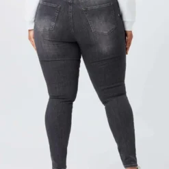VERO MODA VMLORA HW SS BL WASH JEANS- K CUR NOOS Dames Jeans - Maat 50 23 VERO MODA VMLORA HW SS BL WASH JEANS- K CUR NOOS Dames Jeans - Maat 50 -Pantalonix Verkoopwinkel 900x1200 63