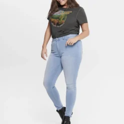 ONLY CARMAKOMA CARAUGUSTA HW SK BJ13333 LBD DNM NOOS Dames Jeans - Maat 42 X L32 10 ONLY CARMAKOMA CARAUGUSTA HW SK BJ13333 LBD DNM NOOS Dames Jeans - Maat 42 X L32 -Pantalonix Verkoopwinkel 942x1200 3